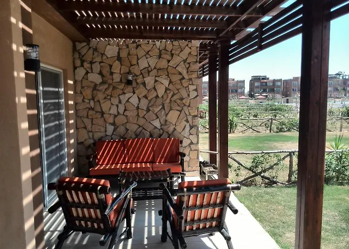 Dağ evi Three-bedroom Garden At Marina Wadi Degla For Families