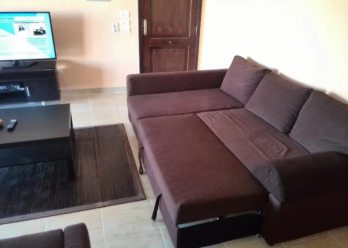 Three-bedroom Garden At Marina Wadi Degla For Families Dağ evi Ain Sukhna
